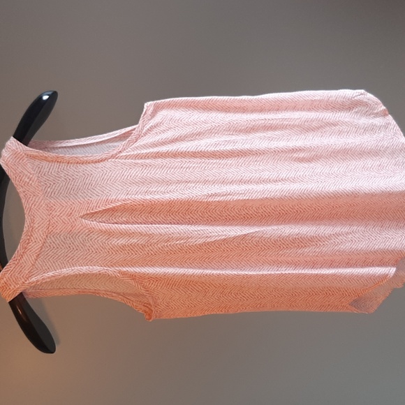 Dynamite t-shirt. Sleeveless Size Medium. Pink/orange. - Picture 5 of 11